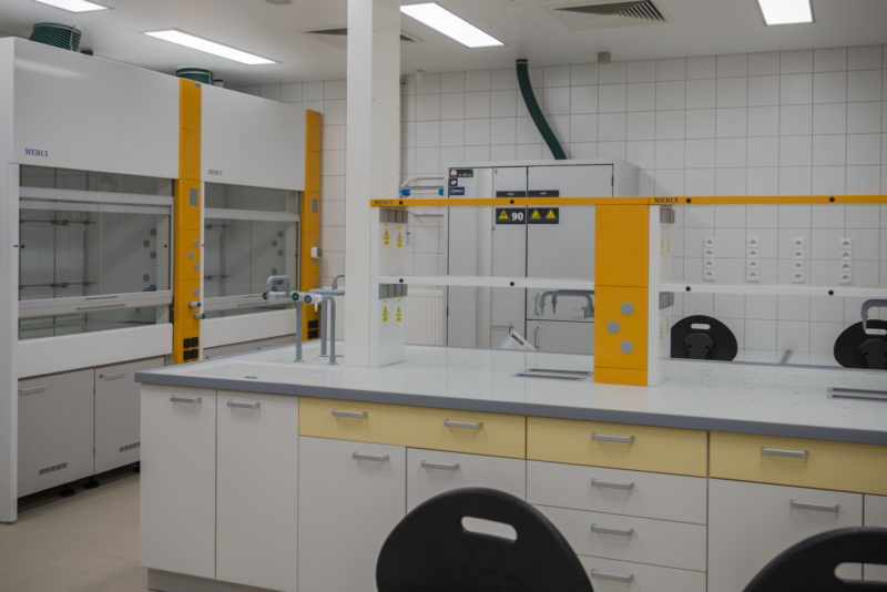 Rekonstrukce laboratoří technologie potravin – Univerzita Tomáše Bati