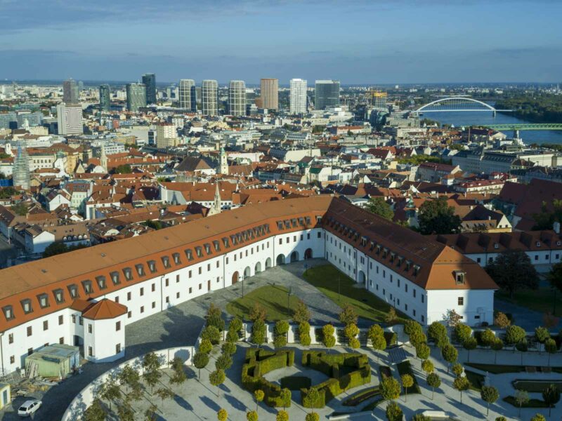 Rekonstrukce objektů v areálu Bratislavského hradu
